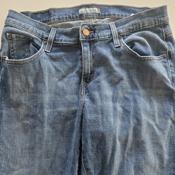 Levi's Jeans Women Size 12L Bootcut 32×32 Light Wash Blue Mid Rise  Classics - Picture 7 of 14